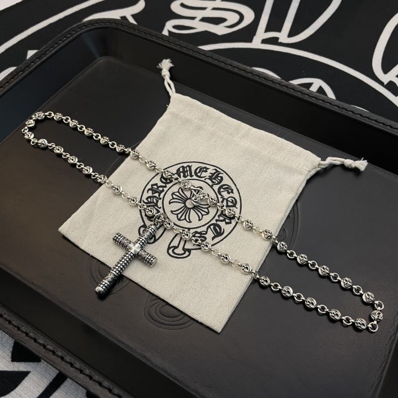 Ch*0me He**ts necklaces